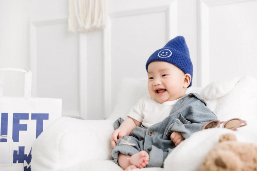 伊川4个月宝宝干呕 伊川4个月宝宝干呕